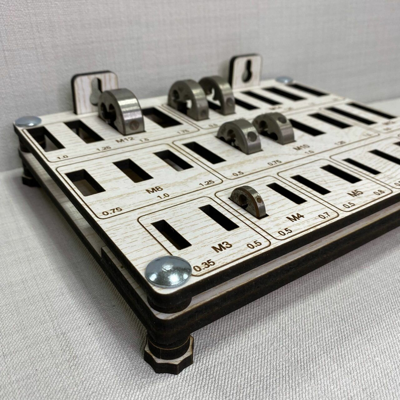 Подставка под плашки М3-14 мм / хранение инструмента — фото 1