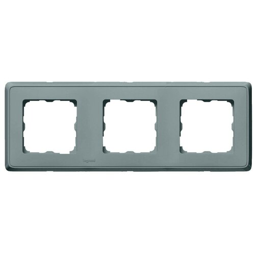 Рамка 3м универсал Cariva жемчужно-серая встроенный монтаж (Legrand), арт. 773693