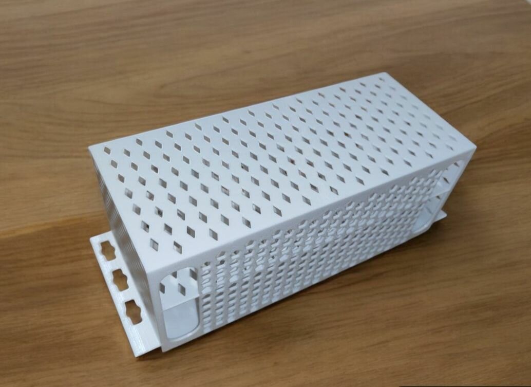 фото Корзина с двумя отсеками в мультимедийный шкаф ABB серии UK600