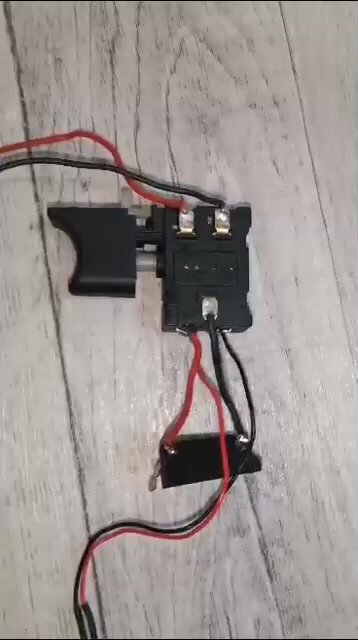 Выключатель - Кнопка для шуруповерта, дрели, лобзика, болгарки, УШМ, рубанка, перфоратора ЗУБР 181КН Интерскол DEKO FinPower Калибр P.I.T Зенит METABO MAKITA Вихрь Ермак OAZIZ BOSCH LongYun — фото 1