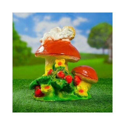 Садовая фигураАнгелочек на грибе 17х20х24см Хорошие сувениры 790043 . фигура садовая девочка на грибе с бабочкой высота 49 см