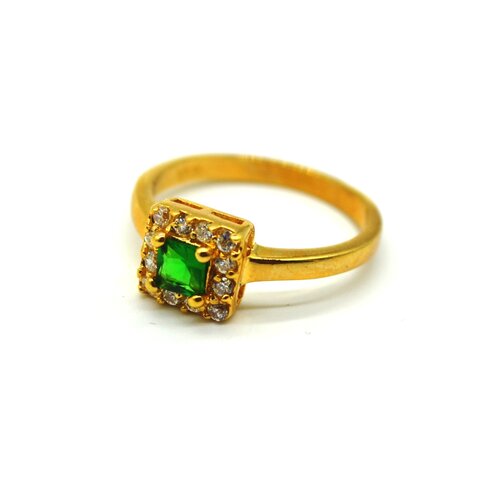 Позолоченное кольцо с зеленым фианитом