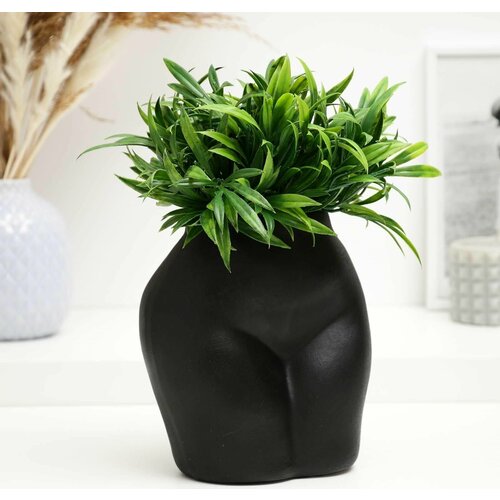 Фигурное кашпо Бедра черное, 10х15х15см