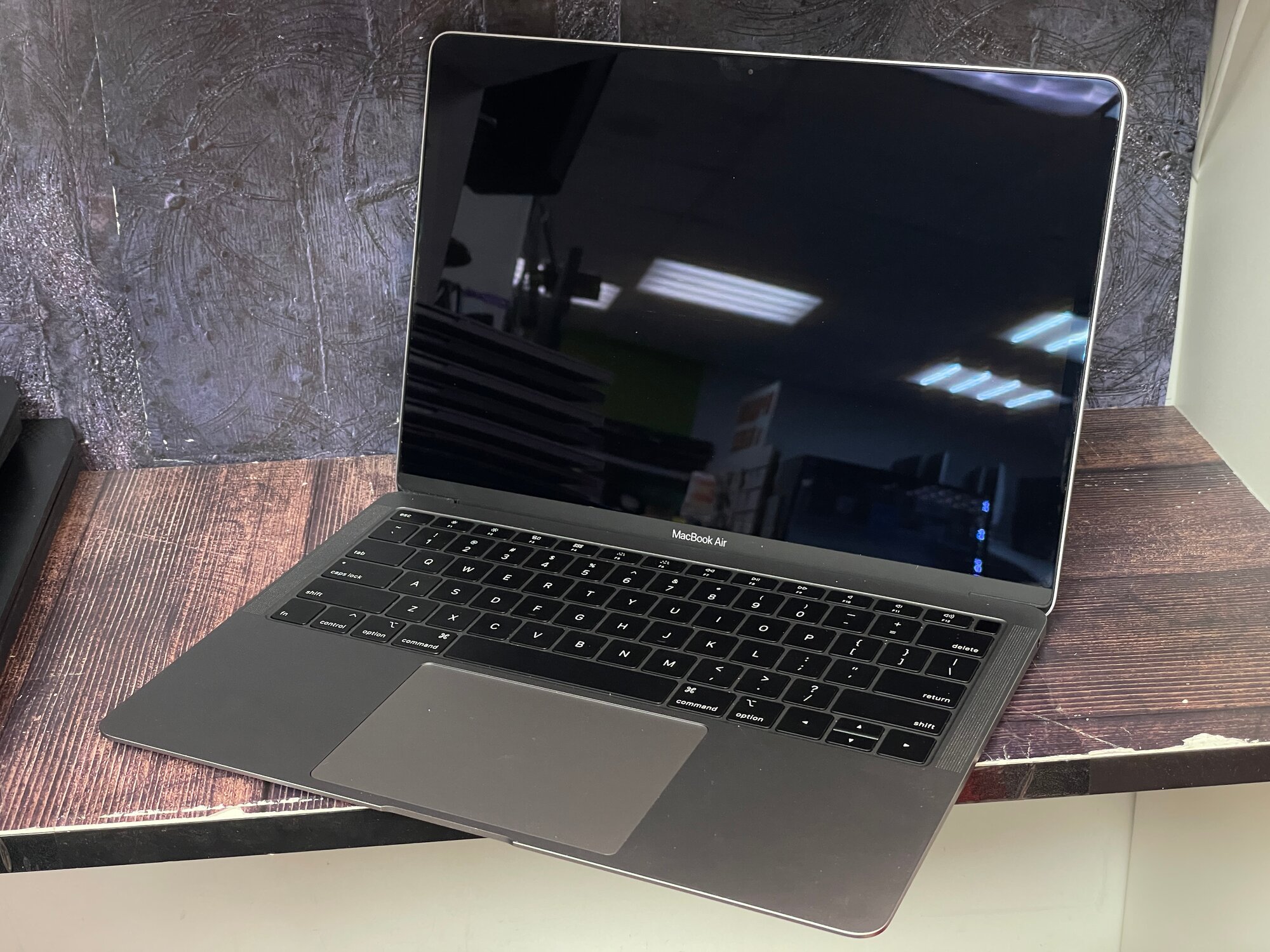 13.3" Ноутбук Apple MacBook Air 13 Mid 2019 2560x1600, Intel Core i5 1.6 ГГц, RAM 8 ГБ, SSD 128 ГБ, Intel UHD Graphics 617, macOS, серый космос