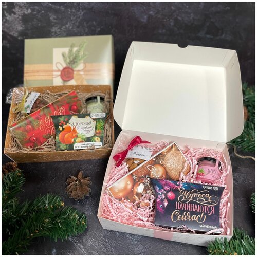 Новогодний подарочный набор в коробке 