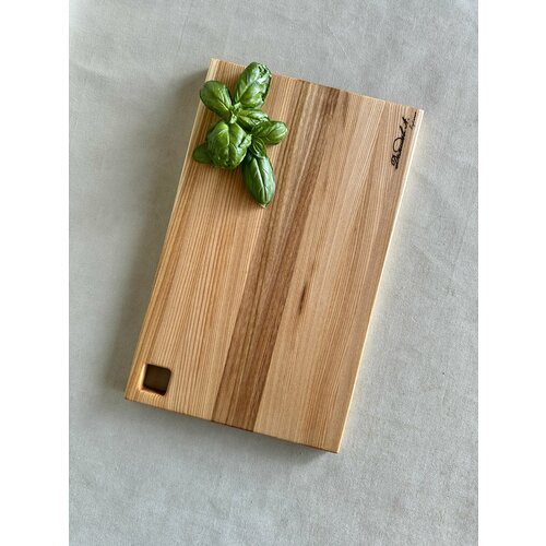 Разделочная доска прямоугольная с ручкой большая карагач светлый 40252 см 2206₽