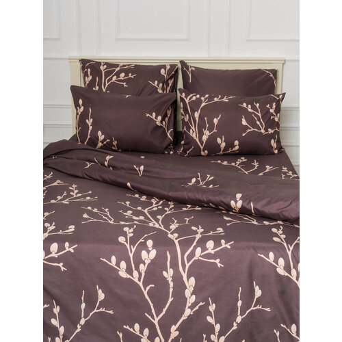 золотистый, бежевый, коричневый