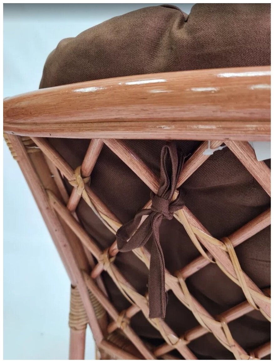 Кресло из натурального ротанга с кофейной подушкой Багама, цвет миндаль - фотография № 4