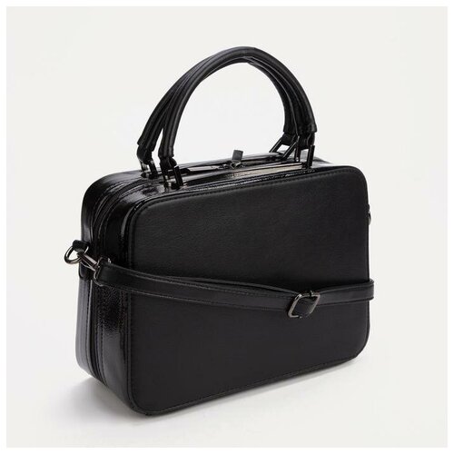 фото Саквояж, отдел на молнии, длинный ремень, цвет чёрный noname