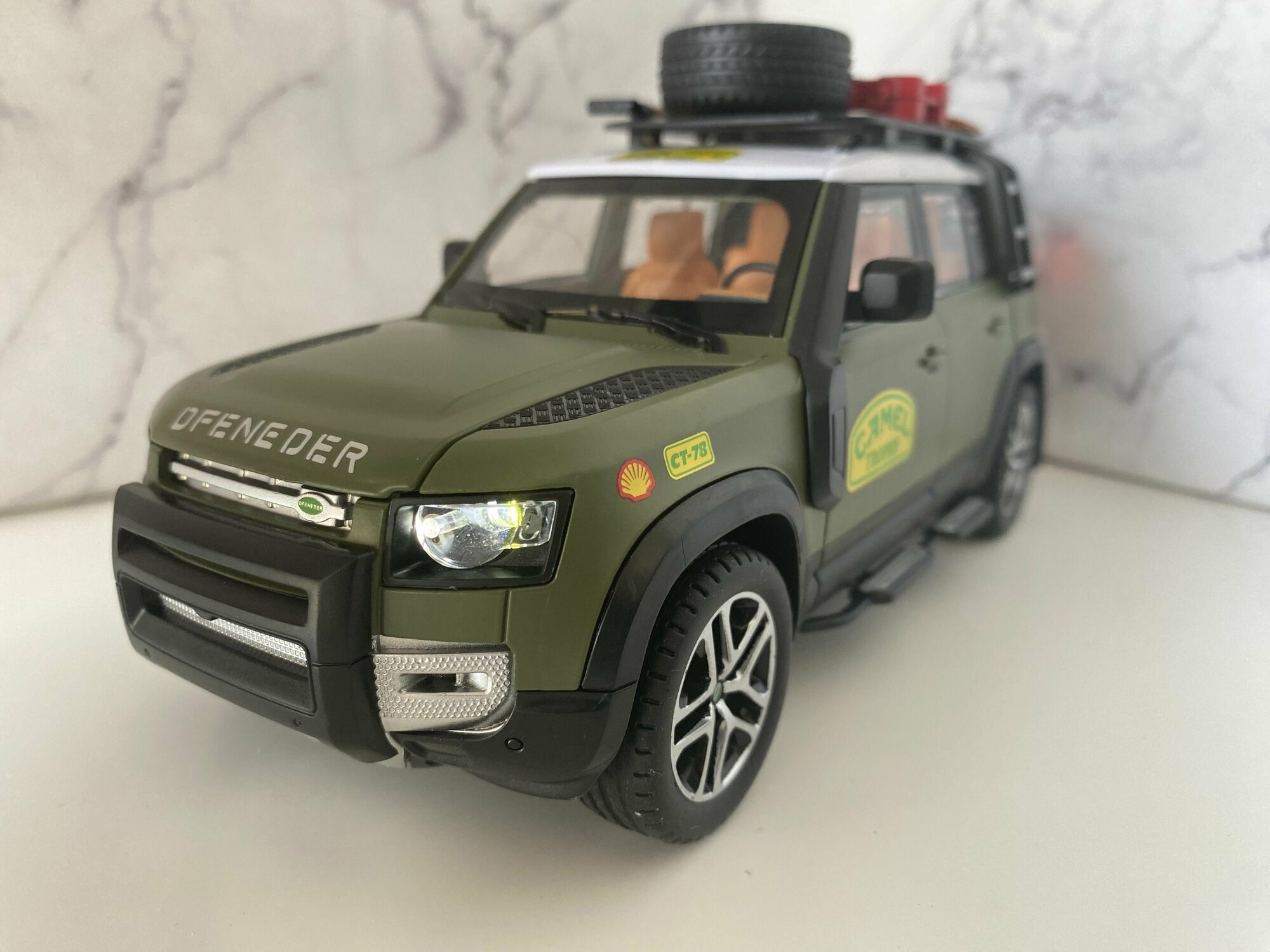 Детская игрушка Land Rover Defender Ленд Ровер Дефендер / Масштаб 1:24