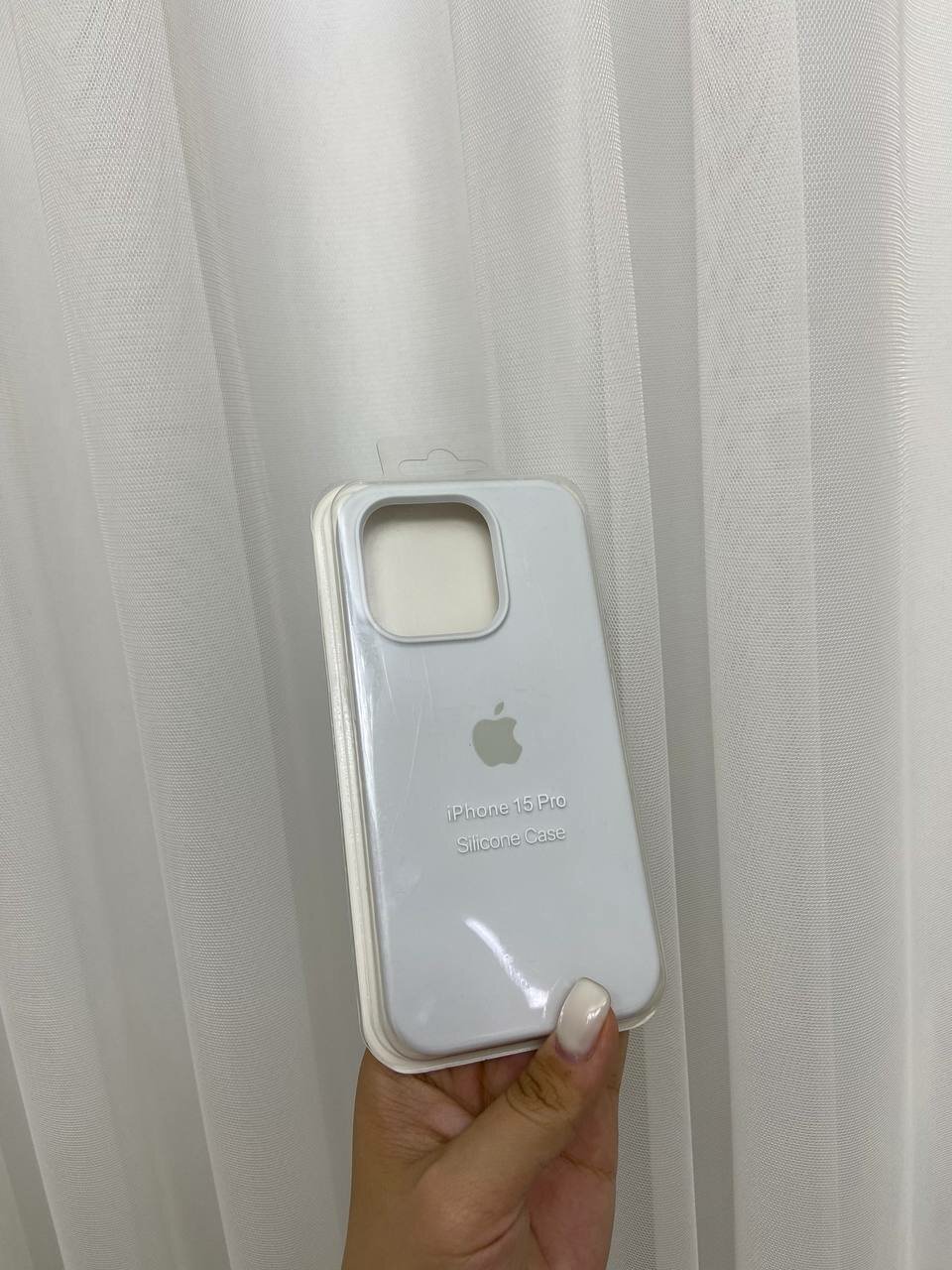 Чехол "белый" для iPhone 15 Pro, силиконовый, противоударный