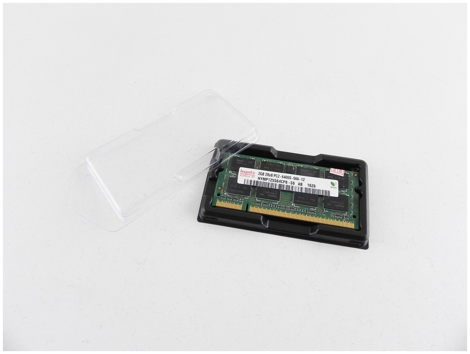 Оперативная память 2 ГБ 1 шт Hynix DDR2 800 SO-DIMM 2Gb