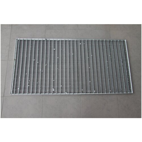 Решетка придверная стальная (Коврик придверный) 490 мм / 990 мм