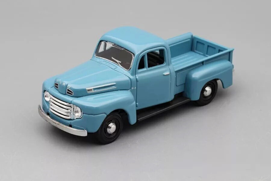 Масштабная модель FORD F1 Pickup (1948) light blue Cararama 1:43