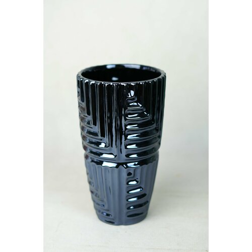 Ваза Каир высота 23 см черная Country Artists 1519₽