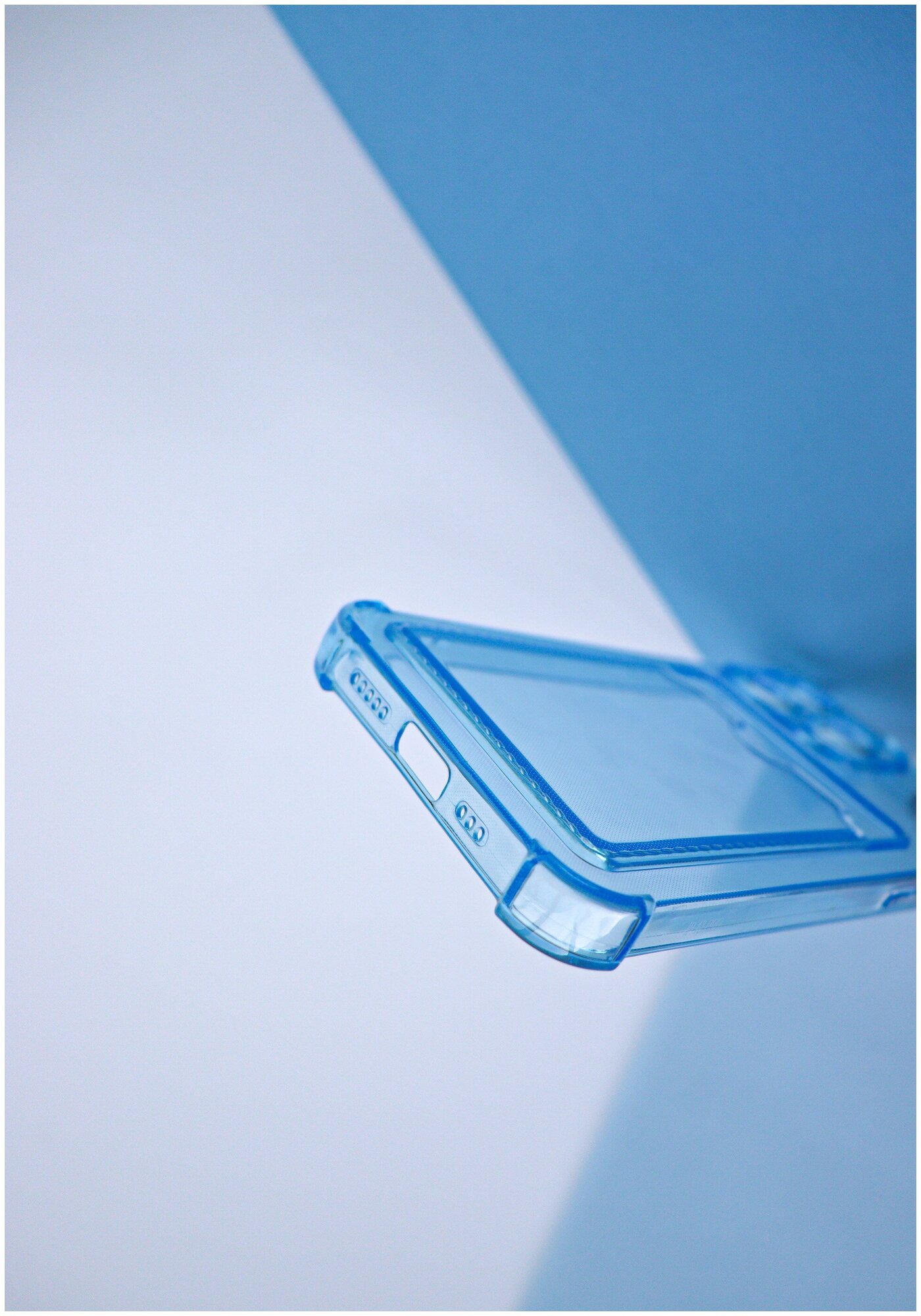 Чехол LuxCase для APPLE iPhone 13 Pro TPU с картхолдером Transparent-Blue 63536 - фото №3
