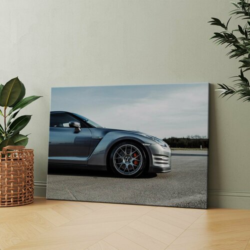 Картина на холсте (Серебристая спортивная машина, припаркованная на дороге) 60x80 см. Интерьерная, на стену.