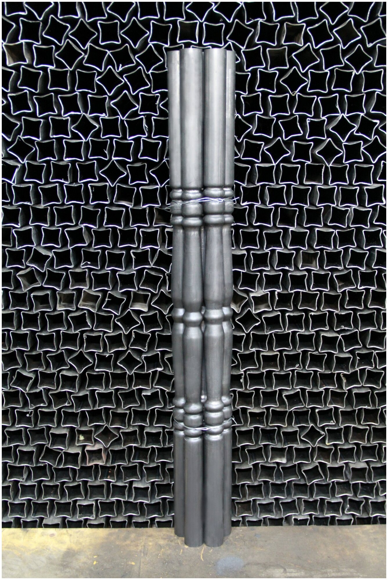 Набор балясин кованых металлических Royal Kovka, 5 шт., диаметр 42 мм, круглые окончания диаметром 42 мм, арт. 42.1 КР 5 - фотография № 2