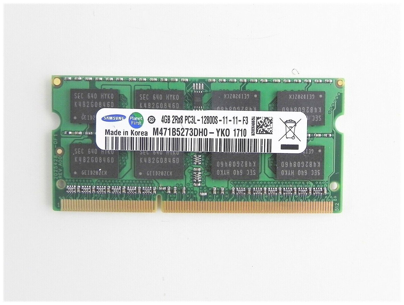 Оперативная память Samsung M471B5273DH0-YK0 1x4 ГБ DDR3L (M471B5273DH0-YK0)