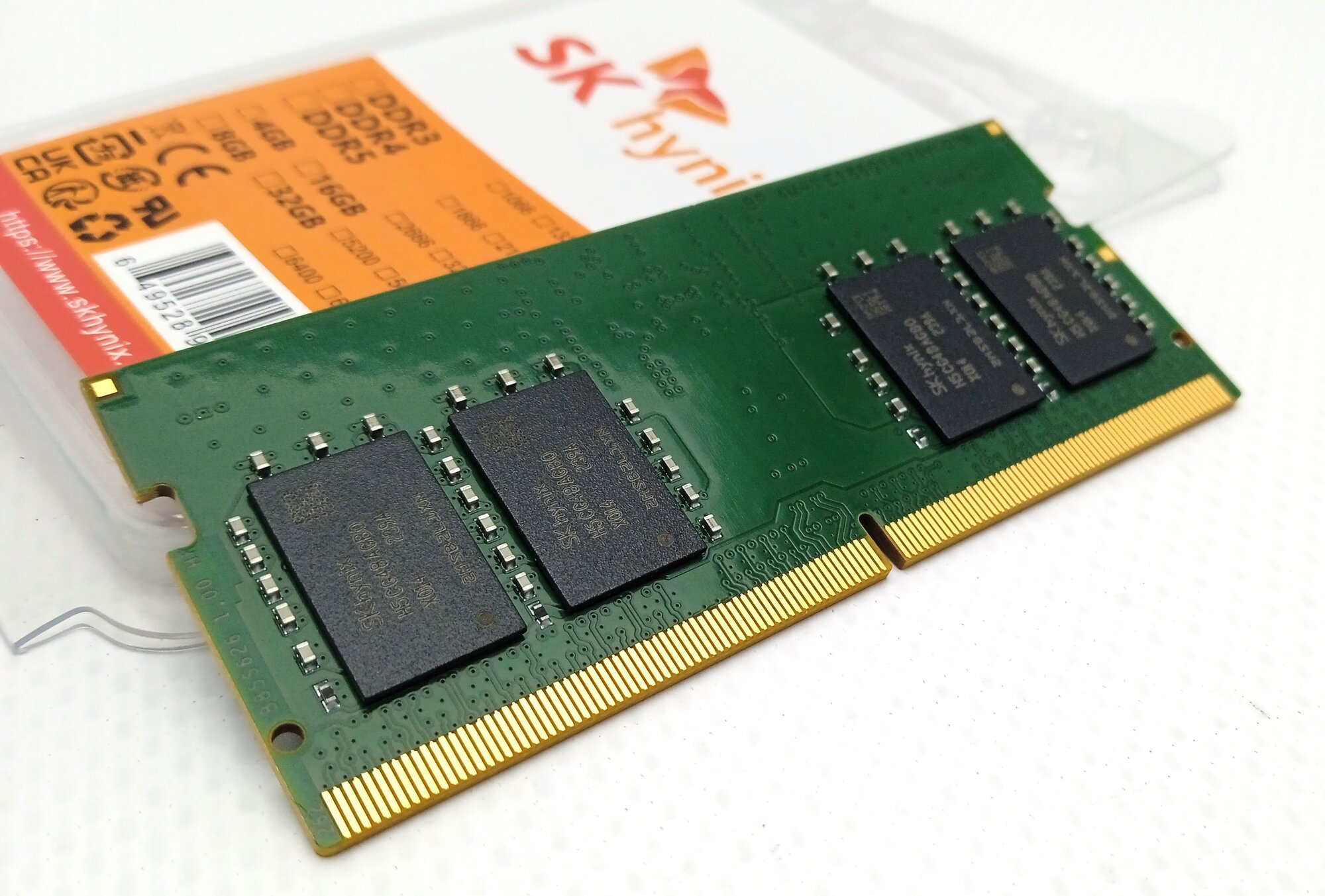 Оперативная память SK Hynix DDR5 16Gb 1Rx8 PC5-5600B SO-DIMM HMCG78AGBSA092N — фото 1