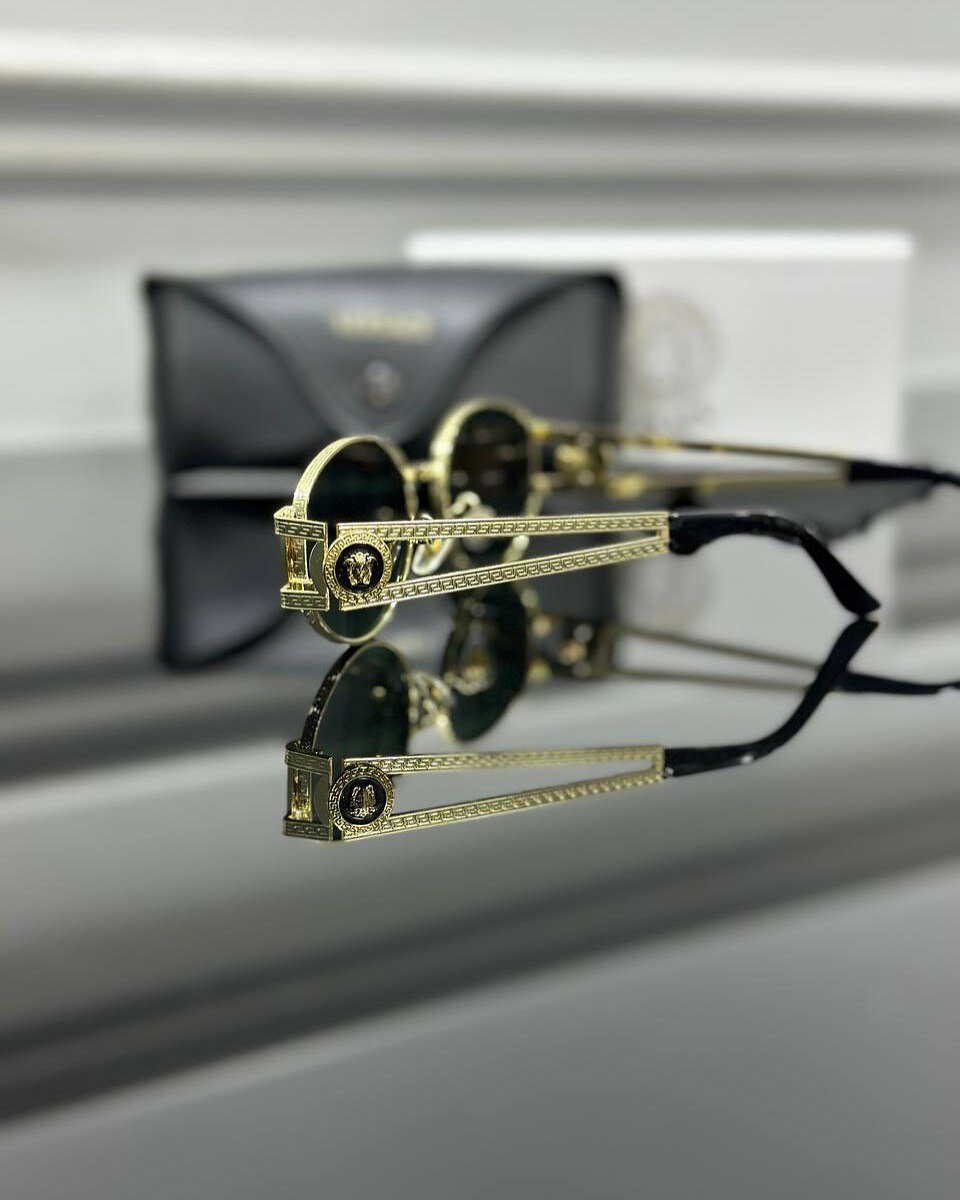 Солнцезащитные очки Versace, черный, зеленый, синий — фото 1