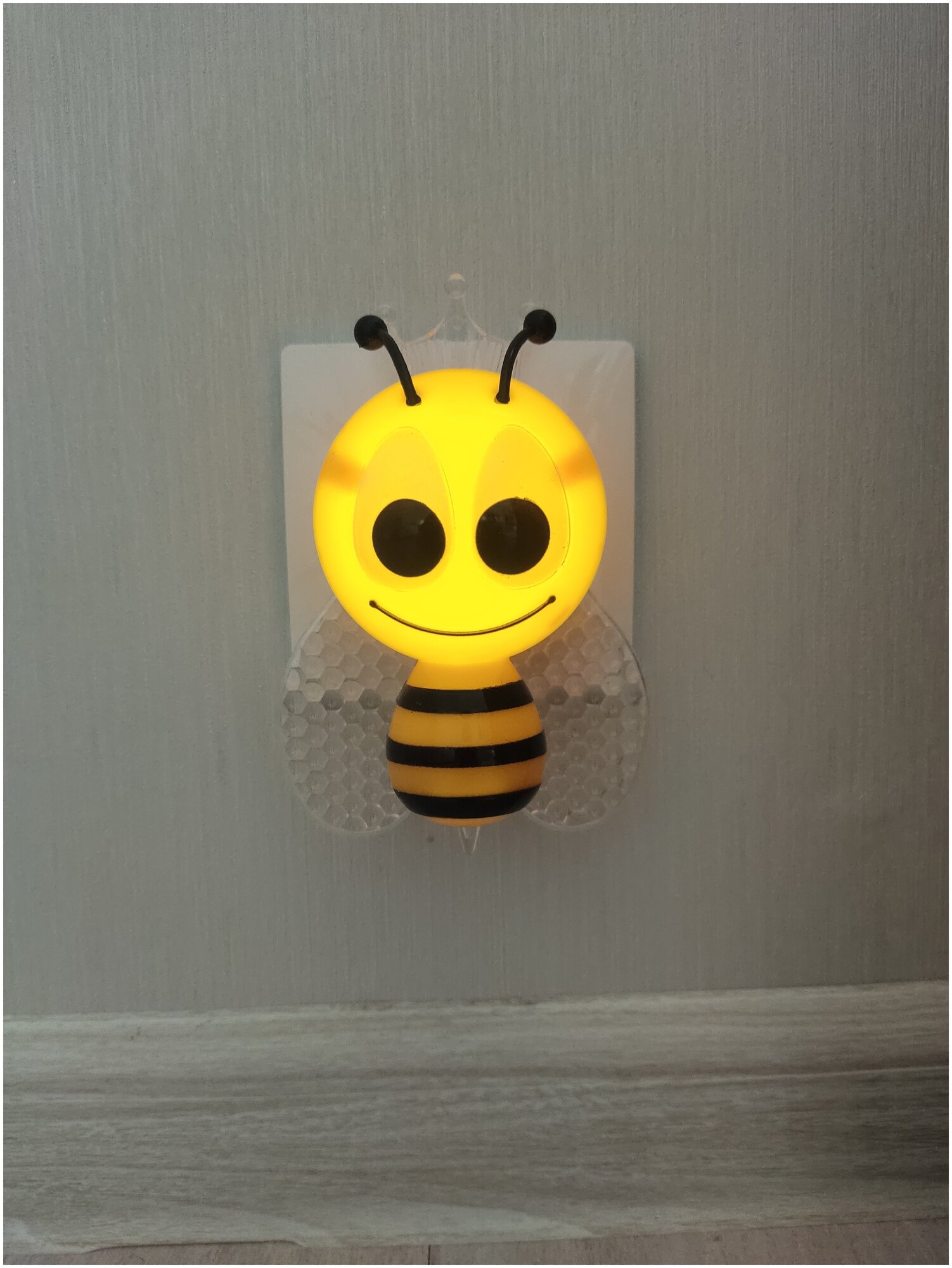 Ночник детский Пчелка светодиодный светильник RGB (РГБ) от сети 220в - фотография № 4