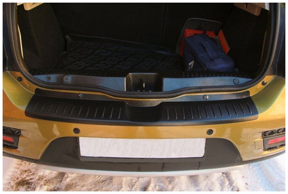 Комплект накладок проем багажника + задний бампер (2 ) Рено Сандеро 2 /Stepway (2014 - н в) - Tolplastik АРТ 5602402