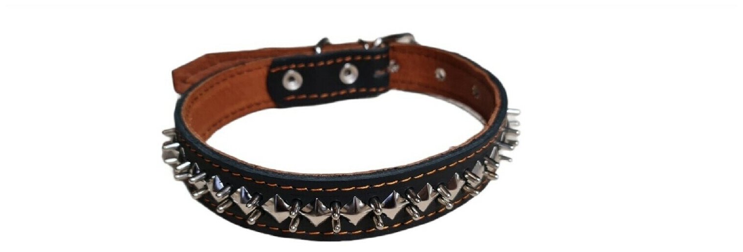 фото Ошейник для крупных и средних собак кожаный(двухсторонний) с декоративными шипами 58х3см