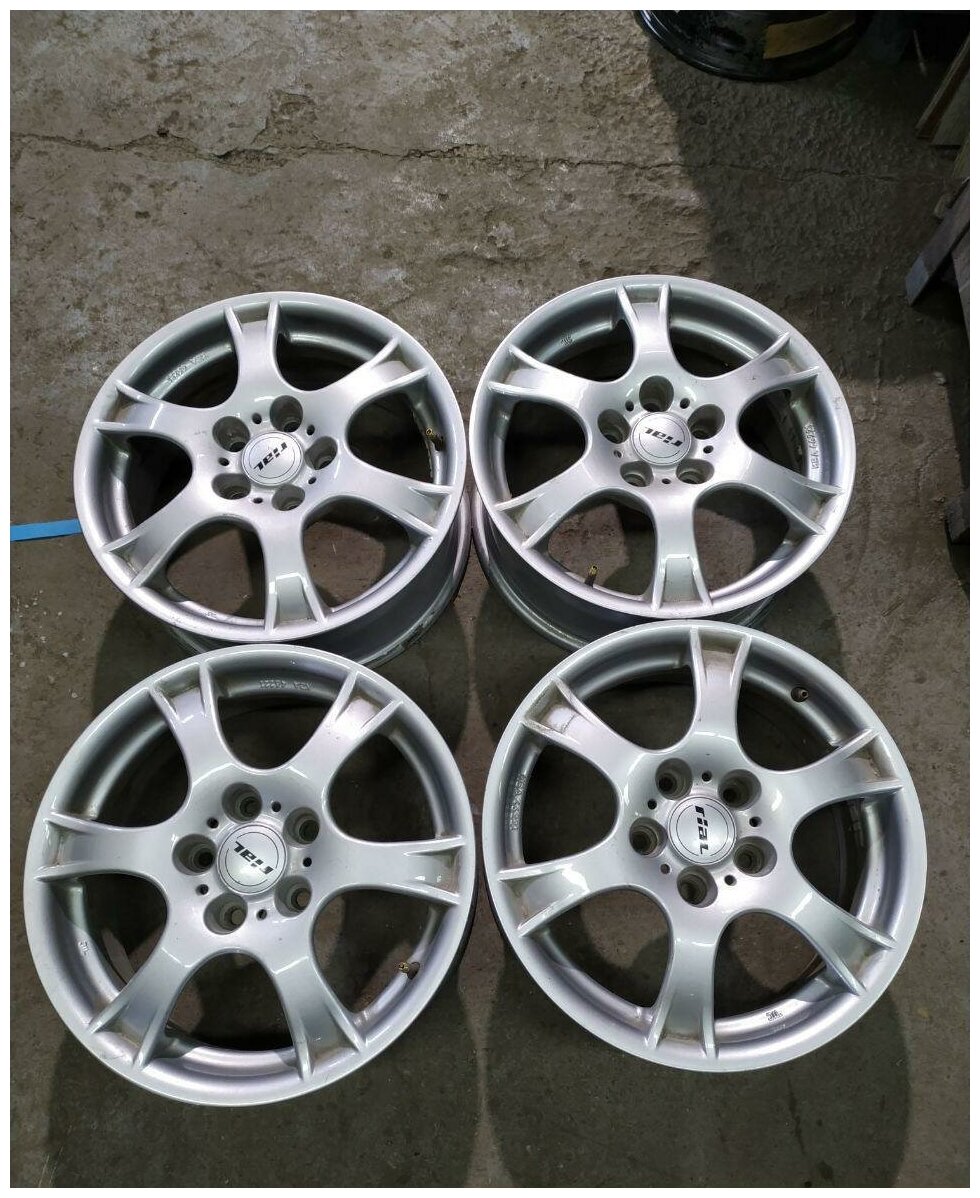 Колесные диски Rial 6.5xR16/5x114.3 70.1 (Реплика)