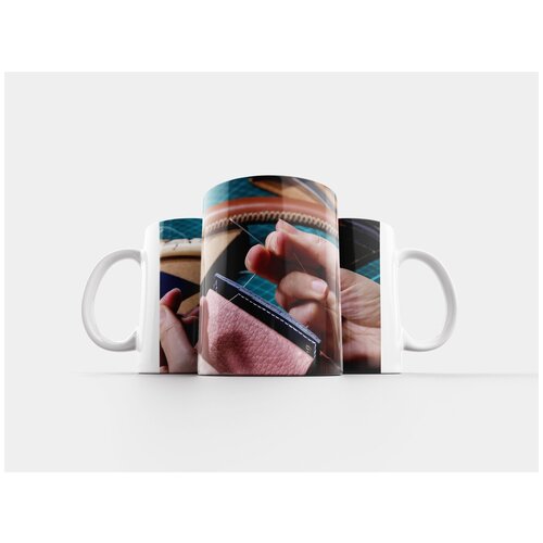 фото Кружка "кожаное ремесло, рука, оборудование" 320 мл lotsprints