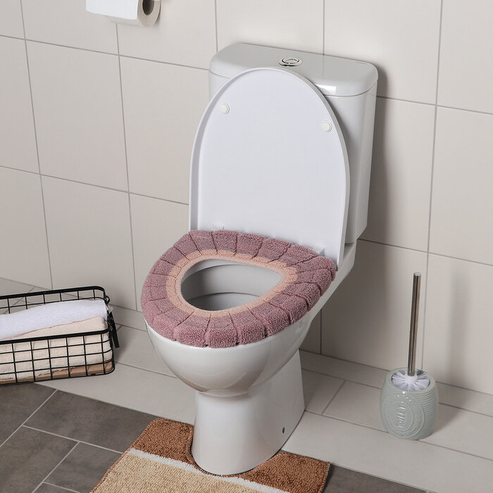 Чехол на сиденье для унитаза на резинке Полоски , 31,5x31,5 см.