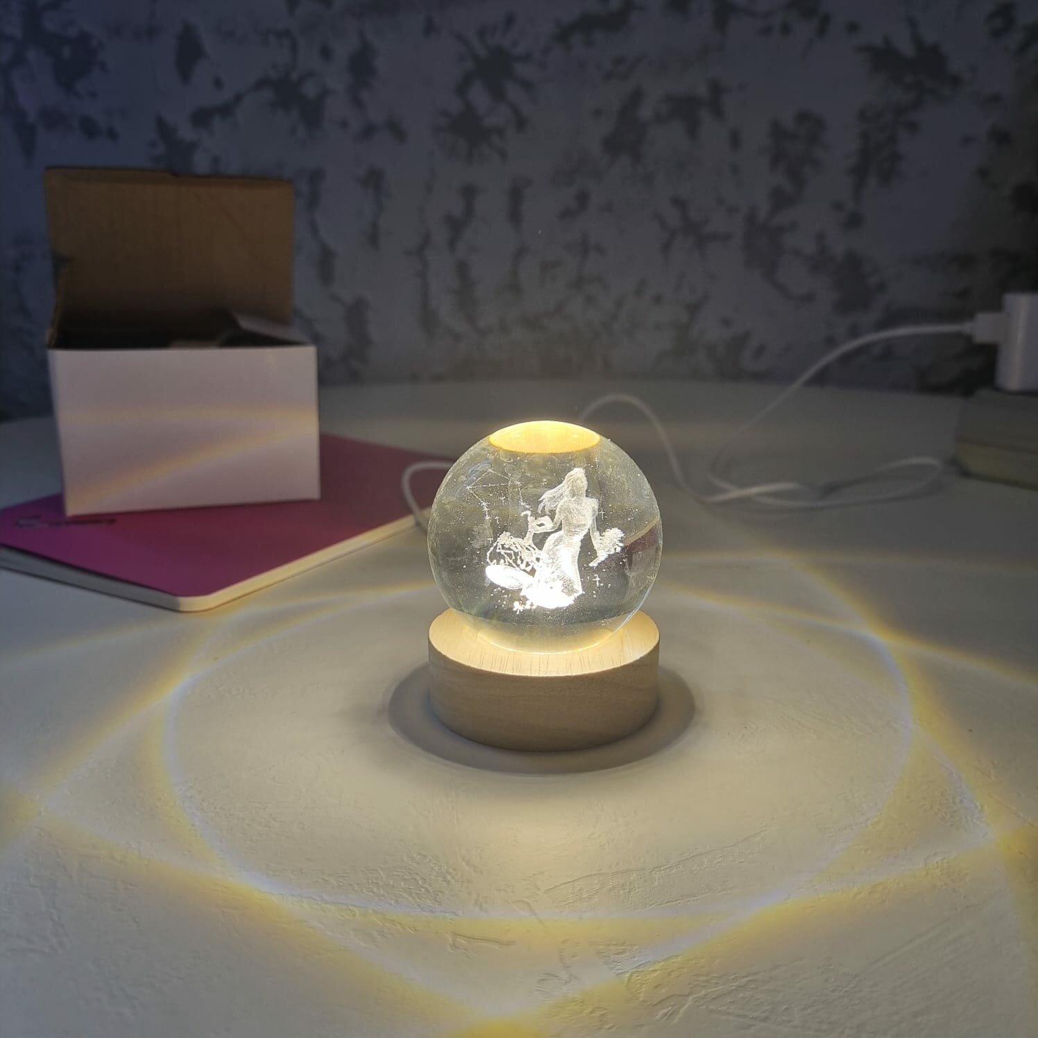 Хрустальный шар ночник Знак зодиака "Весы" с 3D лазерной гравировкой - фотография № 6