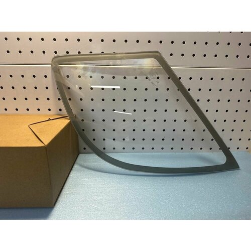 Стекло фары в крышу правое Super Space Cab прожектор ДАФ ХФ105 ХФ106 DAF XF105 XF106 12800₽