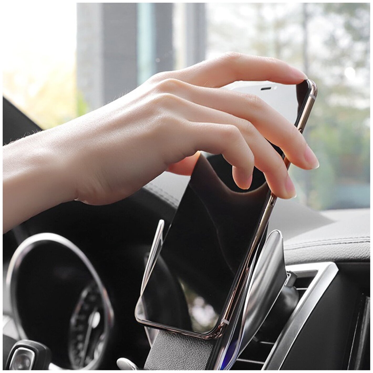 Держатель для телефона автомобильный с беспроводной зарядкой Car Charger S5 / автомобильный держатель для телефона