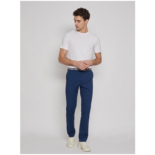 фото Брюки силуэта slim с ремнём, цвет голубой, размер 40 zolla