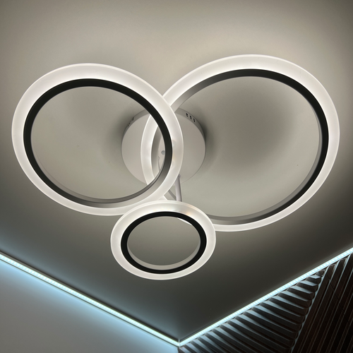 Люстра с пультом светодиодная потолочная 66W, 3 матовых плафона, кольца, белая, LEDCITY