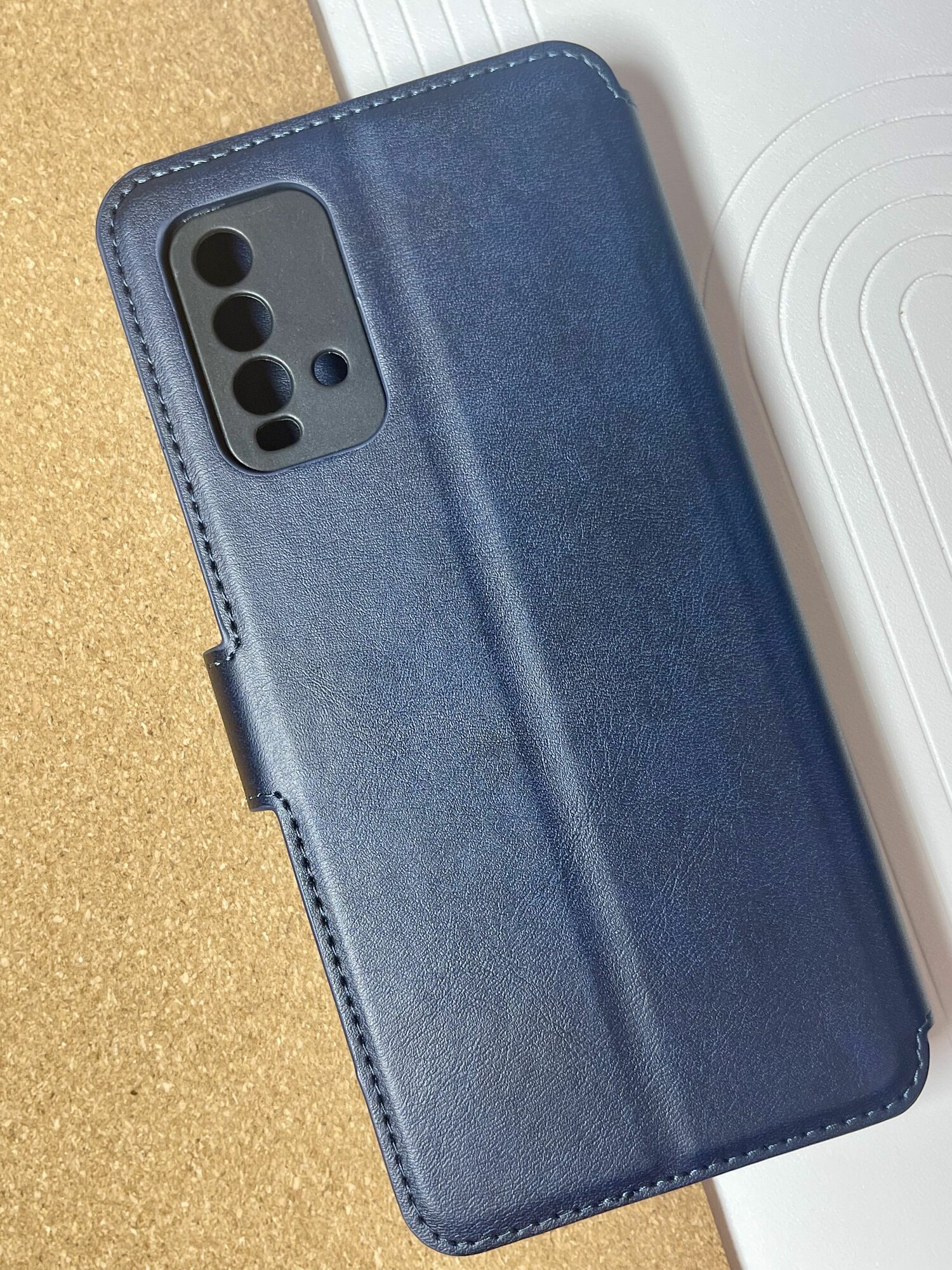 Чехол книжка для Xiaomi Redmi 9T кожаный с магнитной застежкой / Редми 9Т с хлястиком, с функцией подставки, синий — фото 1