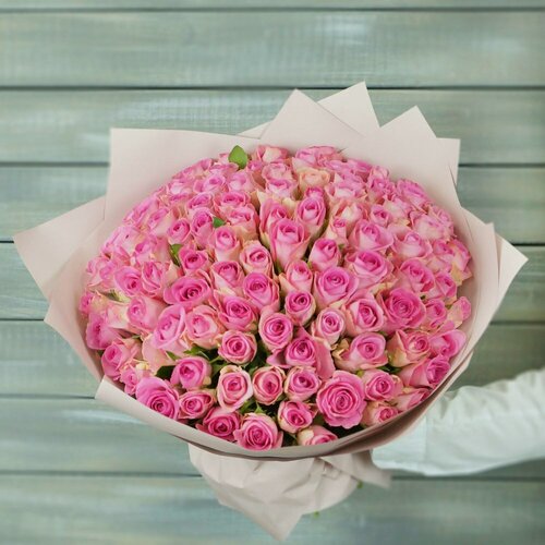 Изображение товара Монобукет Букет Маркет "Кения", 75 роз, 40см, оберточная бумага, розовый