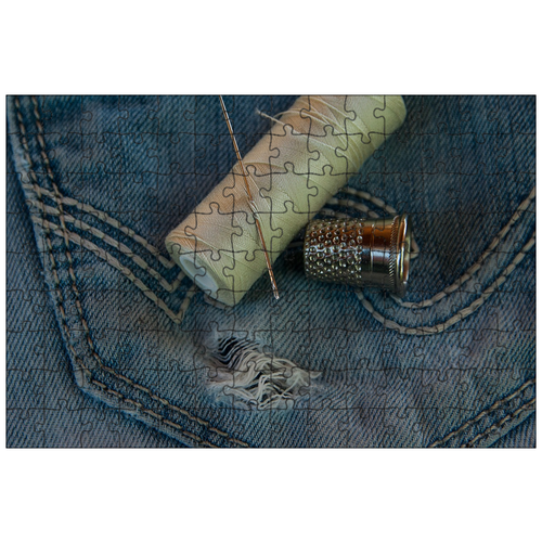 фото Магнитный пазл 27x18см."штаны, джинсы, старый" на холодильник lotsprints