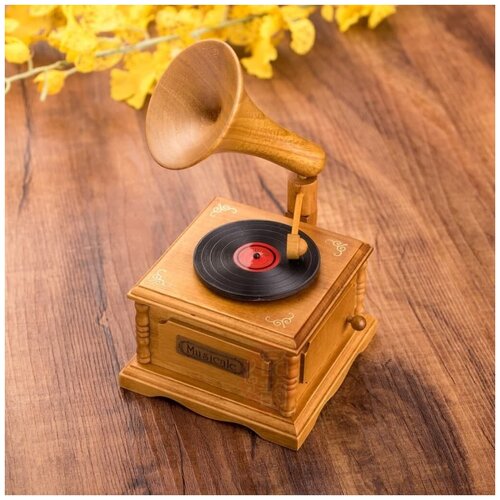 Музыкальная деревянная шкатулка Патефон