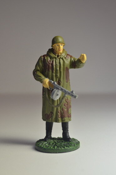 Оловянный солдатик, Разведчик в летнем камуфляже, 1941-1942 гг.