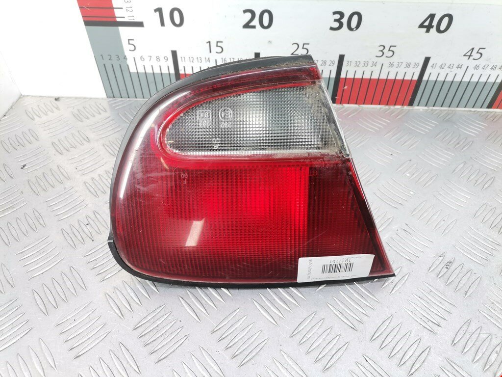 Фонарь крышки багажника левый Mazda Xedos6 8BC351390A арт. 1911151