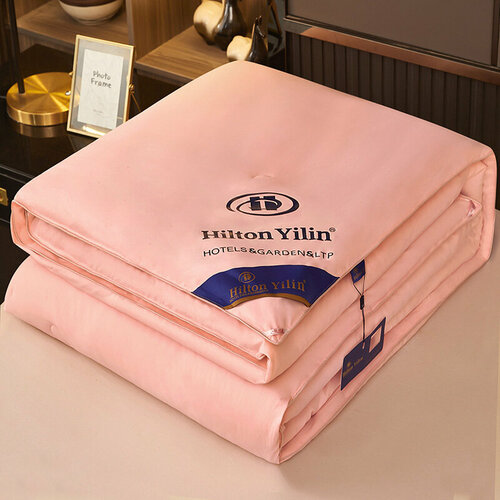 Одеяло Hilton Yilin Core Four Seasons шелковое всесезонное 220x240 см 4728₽