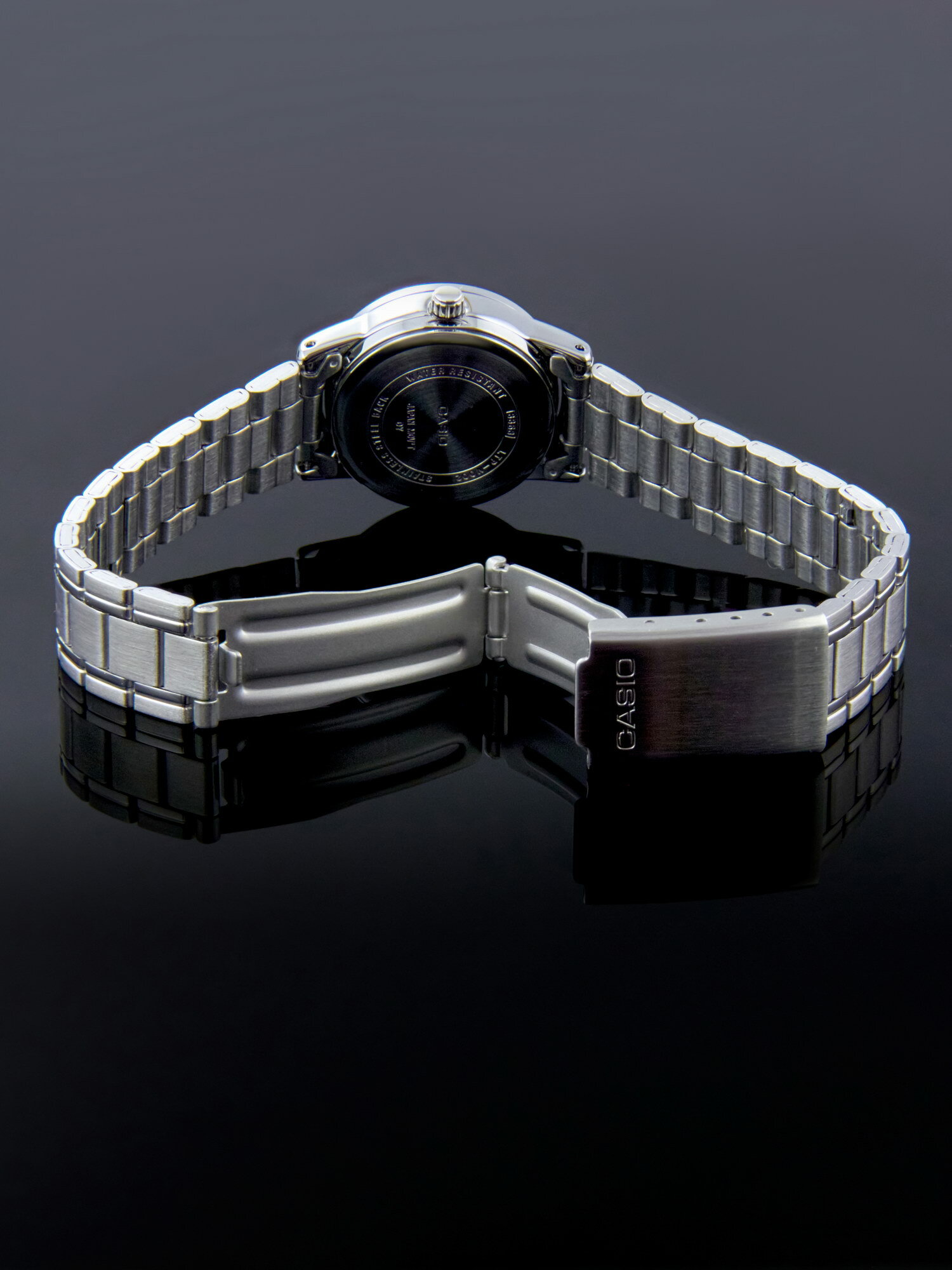 Наручные часы CASIO Классика, хром — фото 1