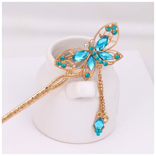 Шпилька для волос с большой голубой бабочкой