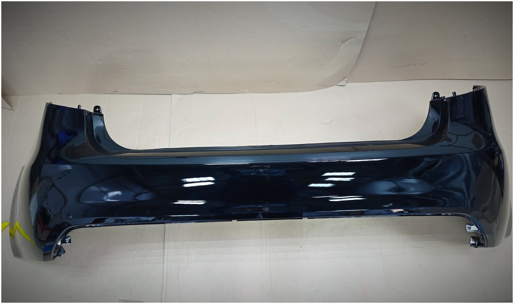 Бампер задний седан в цвет кузова Kia Rio 3 Киа Рио (2011-2015)MZH- PHANTOM BLACK-Черный