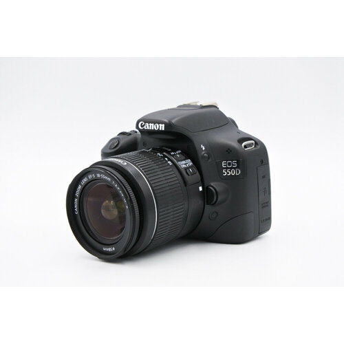 Зеркальный фотоаппарат Canon EOS 550D Kit 18-55mm IS II 2300000₽
