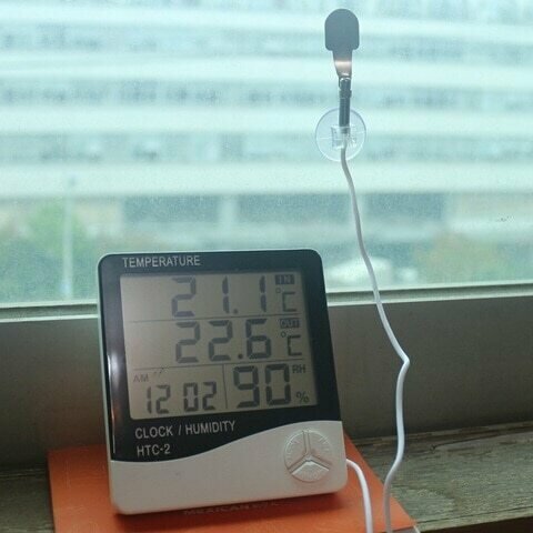 Метеостанция с выносным датчиком измерением температуры и влажности воздуха HTC-2 - фотография № 9