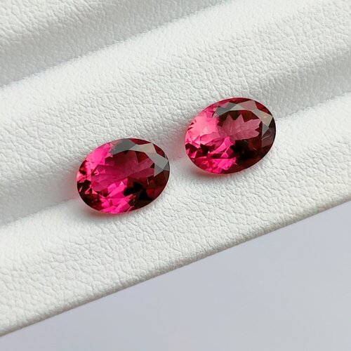 Сочная розово-красная пара ограненных турмалинов 3ct True Stones 88500₽