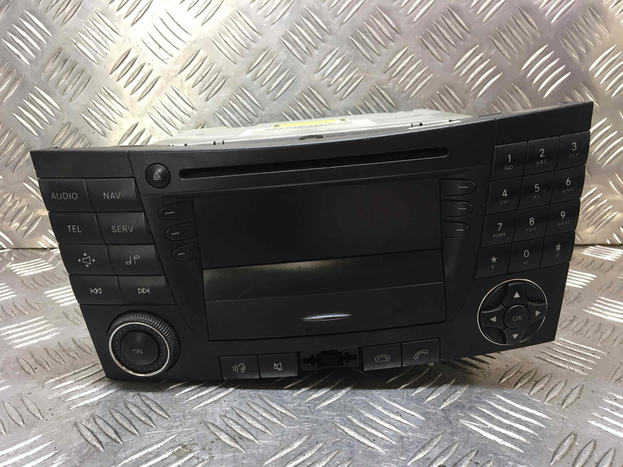 Б/У Магнитола Mercedes E-klasse E-klasse (W211) 2002 - 2009 2002 г.